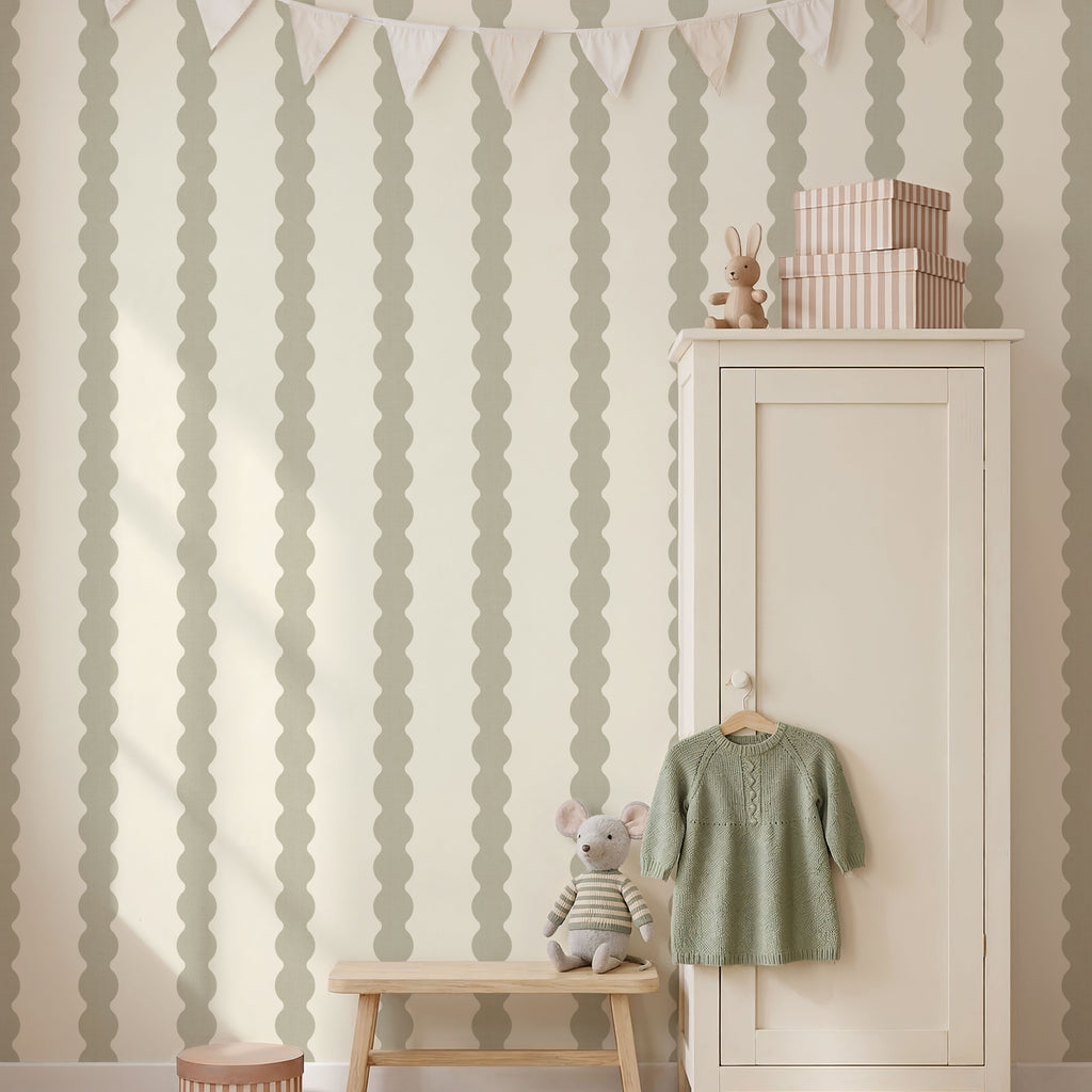 Scandinavian green Scallop Striped Wallpaper
