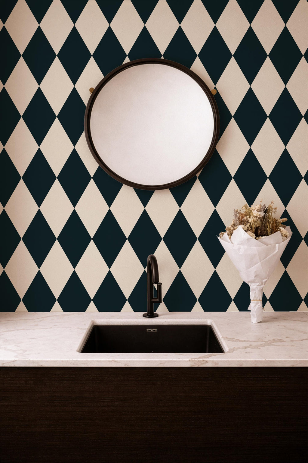 Black and Cream Diamond Wallpaper: vintage elegant checkerboard Harlequin Pattern - FREE SHIPPING