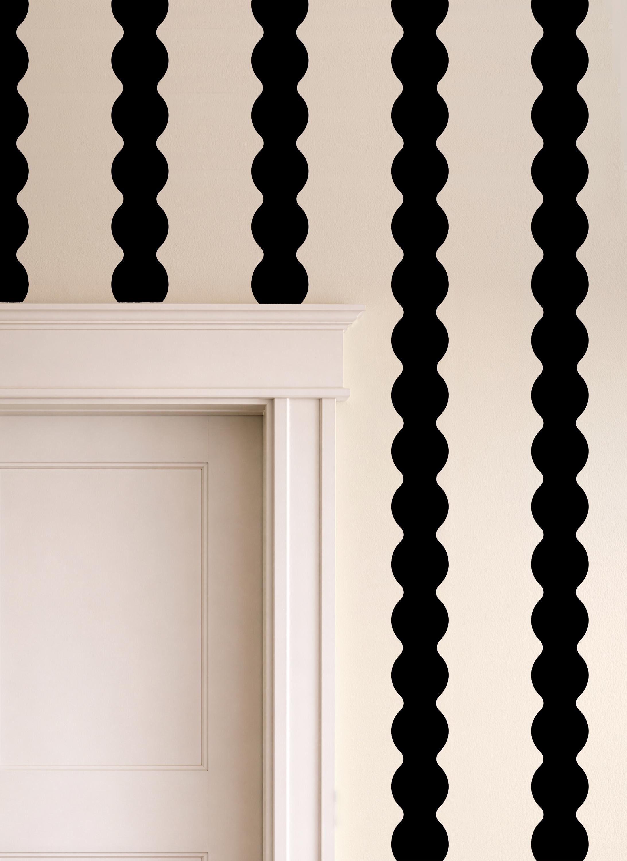 Black & cream wavy striped wallpaper, black accent wall covering, large scale stripes, dark moody wall decor (peel and stick or traditional)